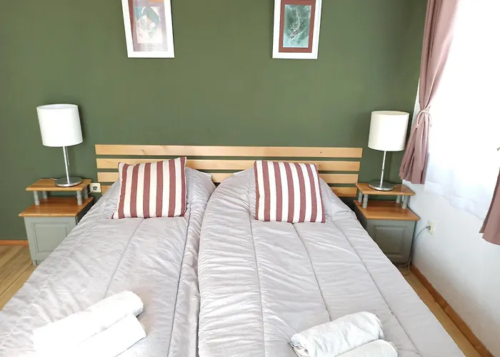 Sunflowers Gæstehus 3*